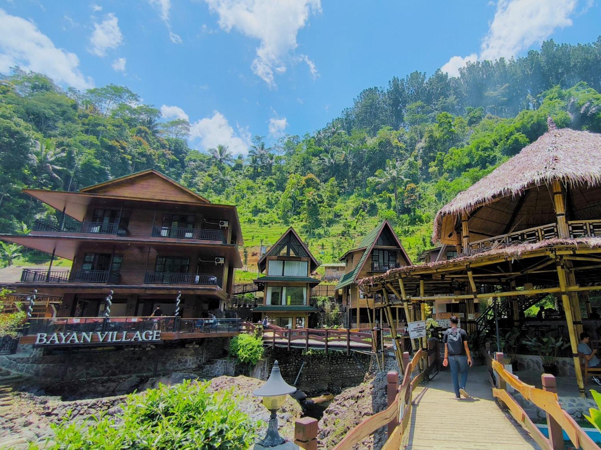 Bayan Village Baturraden Extérieur photo