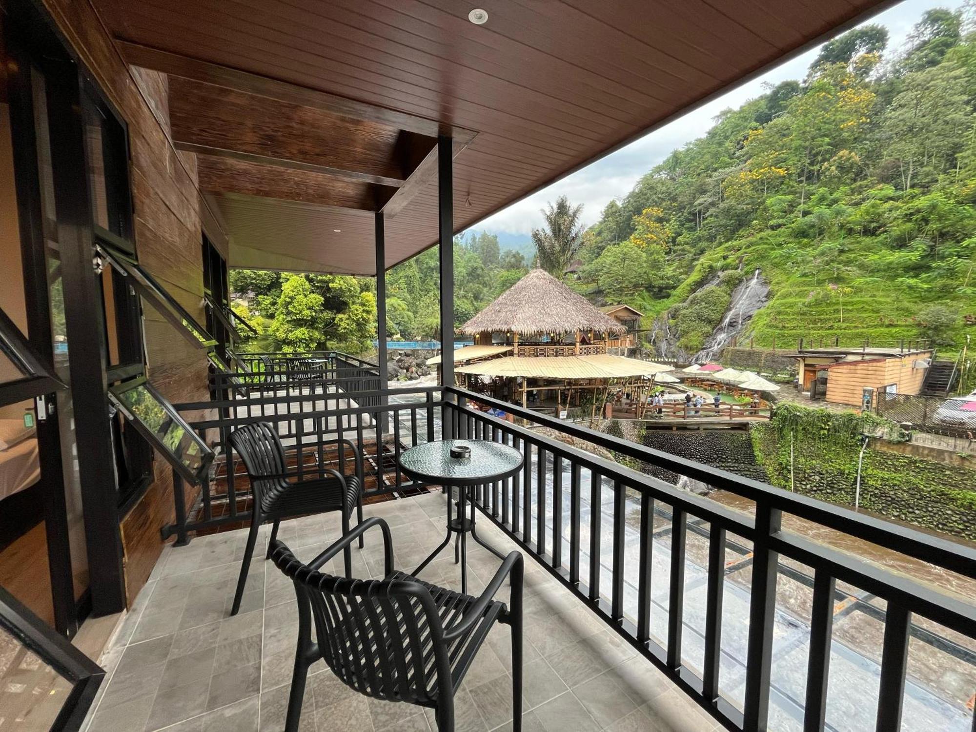 Bayan Village Baturraden Extérieur photo