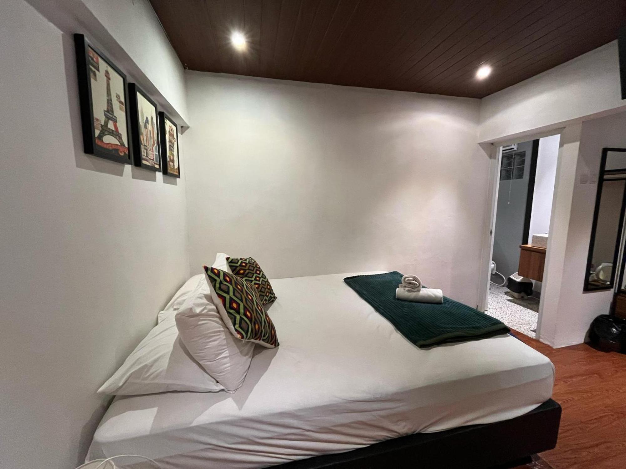 Bayan Village Baturraden Extérieur photo